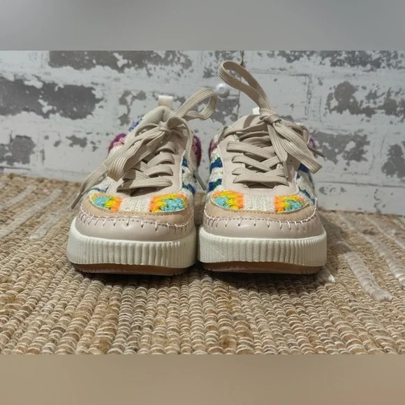 Crochet platform fashion sneakers. - Picture 9 of 14